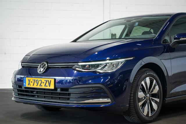 Volkswagen GOLF 1.0 eTSI Life Business Automaat | Virtual cockpit | Adaptive cruise | Navi | Winter Pakket | All-season