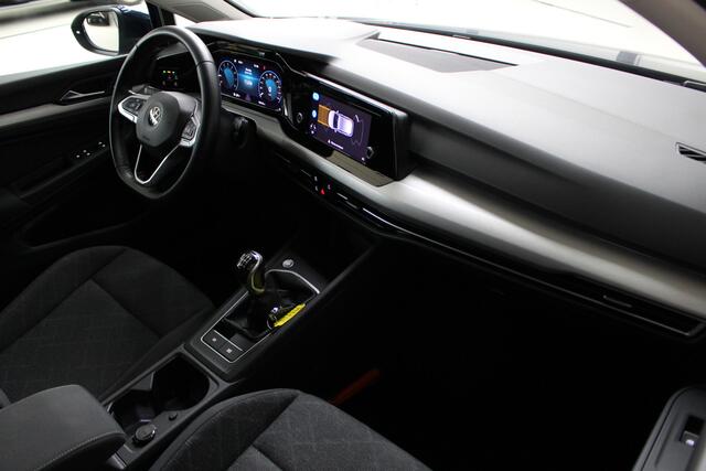 Volkswagen GOLF 1.0 TSI Life Apple Carplay | Android Auto | PDC voor en achter | Cruise control