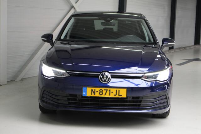 Volkswagen GOLF 1.0 TSI Life Apple Carplay | Android Auto | PDC voor en achter | Cruise control