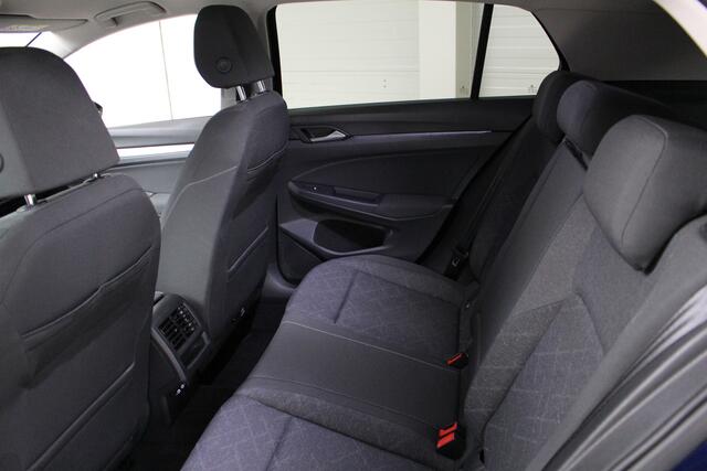 Volkswagen GOLF 1.0 TSI Life Apple Carplay | Android Auto | PDC voor en achter | Cruise control