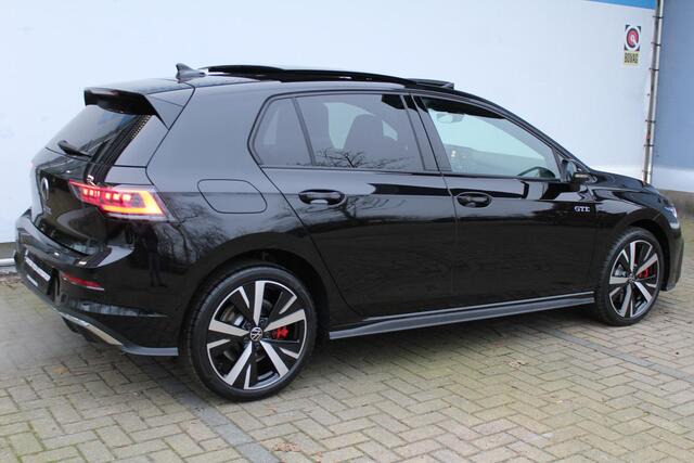 Volkswagen GOLF 8.5 1.5 eHybrid GTE 272 Pk | Panorama dak | Stoel/Stuur verwarming | 360* Camera | Schuif/Kantel dak | Adaptive cruise controler | Keyless start | Apple CarPlay/Android Auto | Draadloze telefoonlader | IQ.Lights | Climate controle | Parkeersensoren V+A | Navigatie |