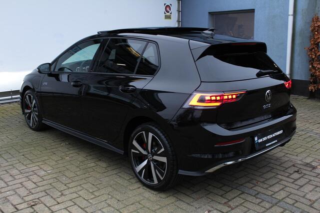 Volkswagen GOLF 8.5 1.5 eHybrid GTE 272 Pk | Panorama dak | Stoel/Stuur verwarming | 360* Camera | Schuif/Kantel dak | Adaptive cruise controler | Keyless start | Apple CarPlay/Android Auto | Draadloze telefoonlader | IQ.Lights | Climate controle | Parkeersensoren V+A | Navigatie |
