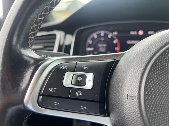 Volkswagen GOLF Variant 1.5 TSI Highline Business R | 150Pk | Trekhaak | Led | A.Camera | Automaat |