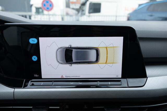 Volkswagen GOLF Variant 1.0 TSI Life | Parkeersensoren | Climate Control | LED Koplampen | Cruise Control Adaptief | Navigatie Discover Media | Apple Carplay | Android Auto | Digital Cockpit Pro | Lichtmetalen Velgen