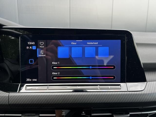 Volkswagen GOLF 1.5 TSI R-Line PANO DAK VIRTUAL COCKPIT ADAPT CRUISE CAMERA PARK ASSIST LED NAVI ECC TREKHAAK