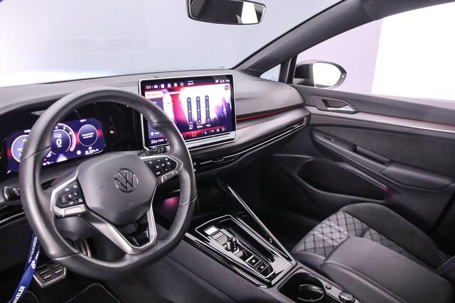 Volkswagen GOLF Variant 1.5 eTSI R-Line 150pk DSG Automaat, Adaptive cruise control, Achteruitrijcamera, Stoelverwarming, Stuurverwarming, Parkeersensoren, LED koplampen, App-connect, Climate control