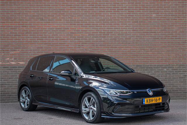 Volkswagen GOLF 1.5 eTSI R-Line, Stoel & Stuurverwarming, Navigatie, Alcantara, Adaptive Cruise, Carplay, PDC.