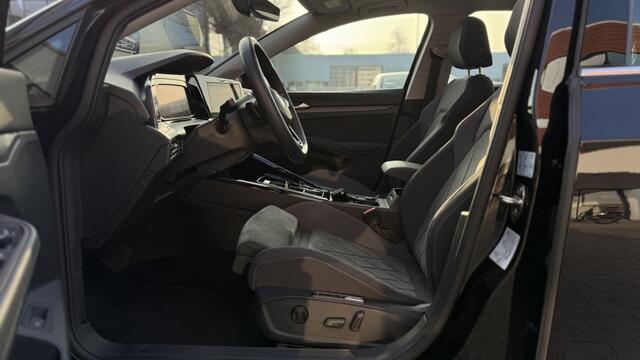 Volkswagen GOLF 1.4 eHybrid Style | Panorama Dak | Sfeerverlichting | Navigatie