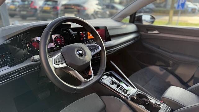 Volkswagen GOLF 1.4 eHybrid Style | Panorama Dak | Sfeerverlichting | Navigatie
