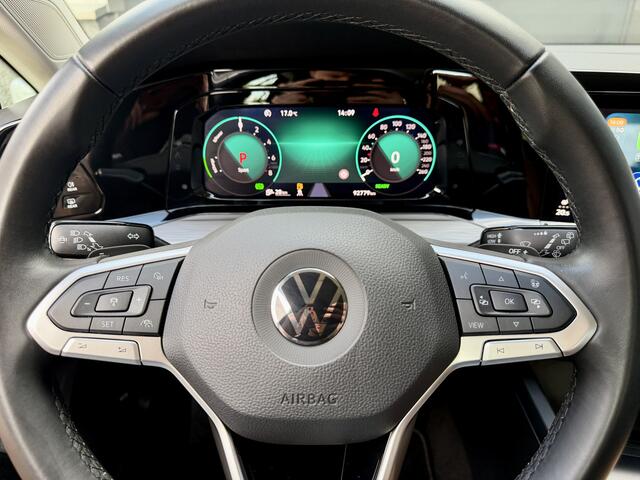 Volkswagen GOLF 8 1.4 eHybrid PHEV *1e Eigenaar* Alcantara / Stoel/Stuurverwarming / Adapt. Cruise / Camera / Massage Seat / Apple Carplay / LED