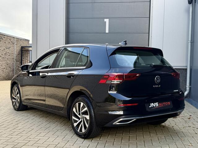 Volkswagen GOLF 8 1.4 eHybrid PHEV *1e Eigenaar* Alcantara / Stoel/Stuurverwarming / Adapt. Cruise / Camera / Massage Seat / Apple Carplay / LED