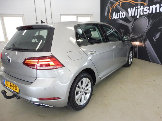 Volkswagen GOLF 1.0 TSI Comfortline Trekhaak | Adap cruise | LMV 16" | LED | ECC | NL auto