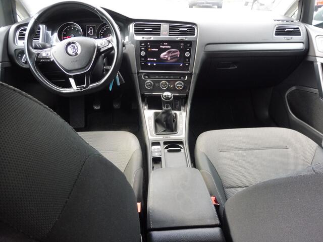 Volkswagen GOLF 1.0 TSI Comfortline Trekhaak | Adap cruise | LMV 16" | LED | ECC | NL auto