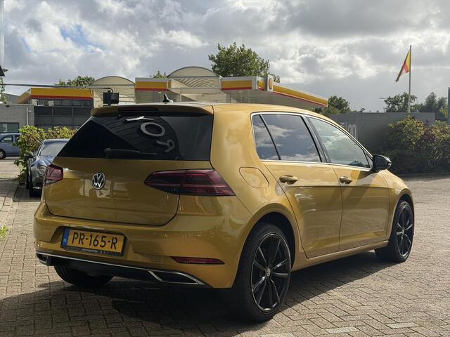 Volkswagen GOLF 1.0 TSI Highline VIRTUAL DISPLAY| PARKEER SENSOREN | LED PAKKET | NAVIGATIE | LED | DODEHOEK DETECTIE | APPLE CARPLAY / ANDROID AUTO | ADAPTIEVE CRUISECONTROL |