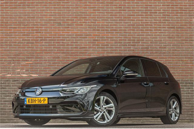 Volkswagen GOLF 1.5 eTSI R-Line, Stoel & Stuurverwarming, Navigatie, Alcantara, Adaptive Cruise, Carplay, PDC.