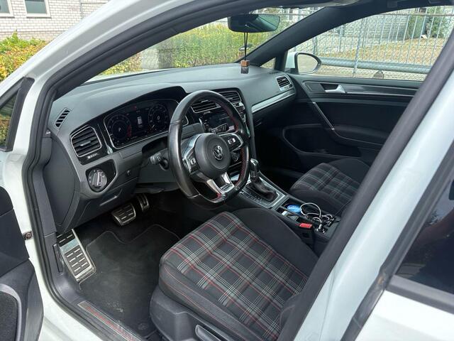 Volkswagen GOLF 2.0 TSI GTI Performance 230pk | Stoelverwarming | Adaptive Cruise | Virtual Cockpit | Carplay |