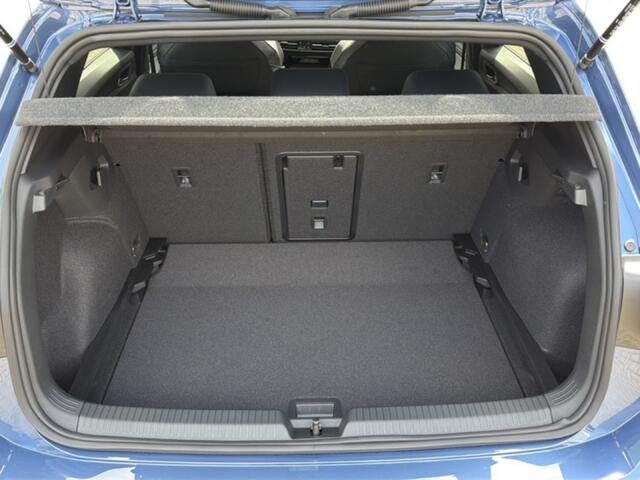 Volkswagen GOLF 1.5 eTSI R-LINE PANO-DAK/CAMERA/ACC/STOEL+STUURVERW/CARPLAY