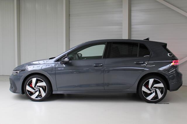 Volkswagen GOLF 1.5 GTE 272PK Panoramadak | Trekhaak | 18" Richmond | DCC | Leder | El. stoelverstelling