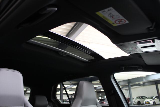Volkswagen GOLF 1.5 GTE 272PK Panoramadak | Trekhaak | 18" Richmond | DCC | Leder | El. stoelverstelling