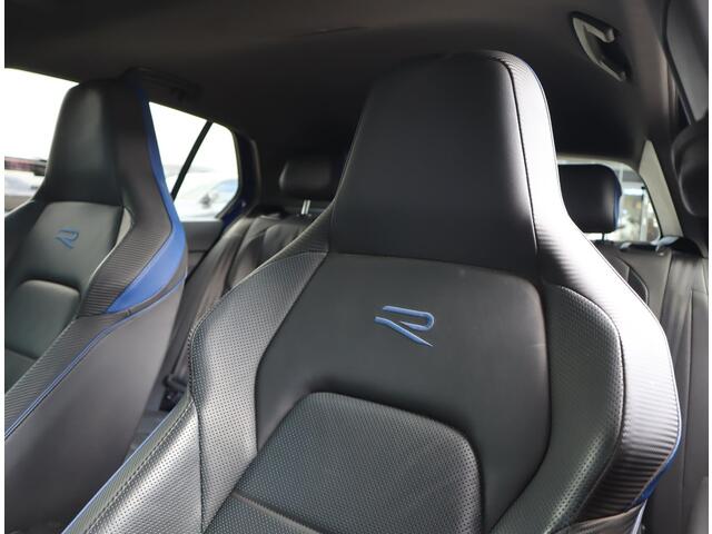 Volkswagen GOLF 2.0 TSI R 4Motion | Akra | Leer | Pano | R sportstoelen | Memory Seats | Stoel verwarming en ventilatie