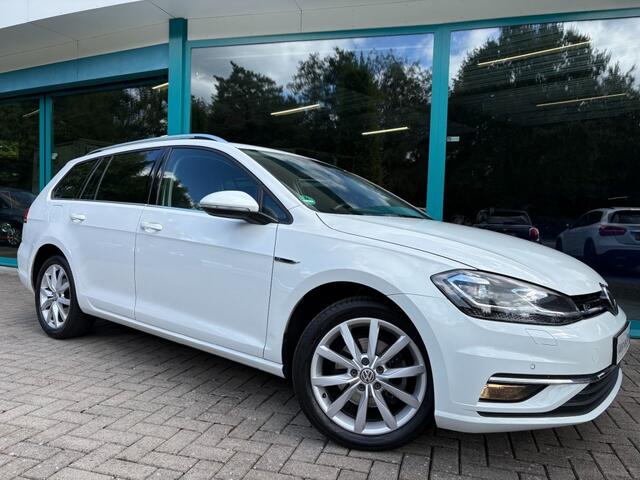 Volkswagen GOLF 1.5 TSI R-Line Highline DSG LED, Navi, Massage, PDC, 17Inch