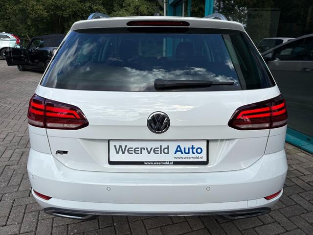 Volkswagen GOLF 1.5 TSI R-Line Highline DSG LED, Navi, Massage, PDC, 17Inch