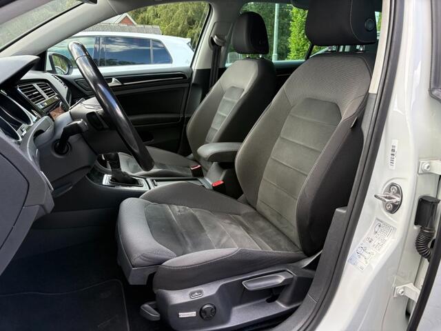 Volkswagen GOLF 1.5 TSI R-Line Highline DSG LED, Navi, Massage, PDC, 17Inch