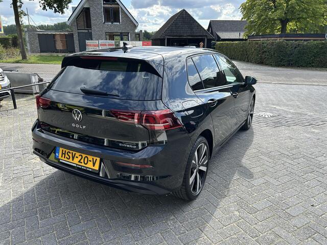 Volkswagen GOLF 1.5 eHybrid Life Edition