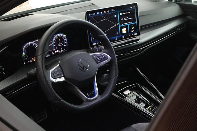 Volkswagen GOLF 1.5 272pk eHybrid GTE Black Style Trekhaak Camera Leder Memory HUD Keyless Stoelventilatie Navigatie