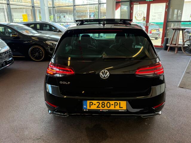 Volkswagen GOLF 1.5 TSI Highline R-Line Automaat | Panoramadak | Digital dashboard | Stoelmassage+Verwarming | Adaptieve cruise control | Climate control | Achteruitrijcamera | Elek. inklapbare spiegels | Apple carplay/Android Auto