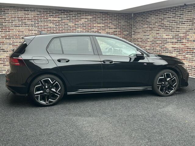 Volkswagen GOLF 1.5 eTSI R-Line Edition Pano|Head up