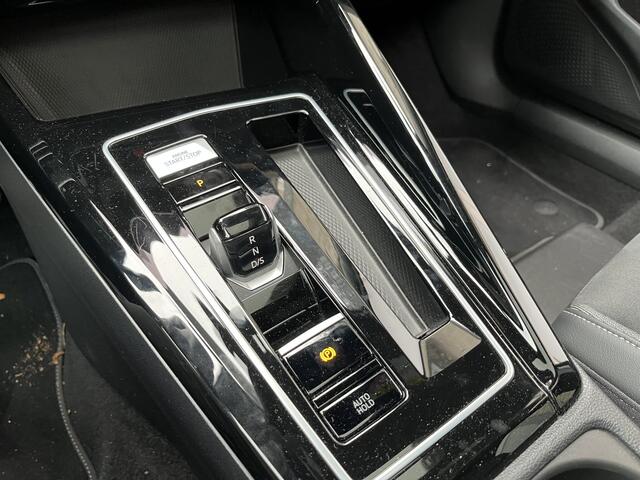 Volkswagen GOLF 1.5 eTSI / AUTOMAAT/ PANO/ APP-CONNECT/ ACC/ PARK.SENSOR.V+A/ CAMERA/ STUUR+STOELVERWARM./ MEMORY SEAT/ MASSAGE/ HEAD-UP/ KEYLESS/ RIJ-MODI/ DIGITAL DASH/ DAB/ CLIMA/ LED/ 18'' LMV