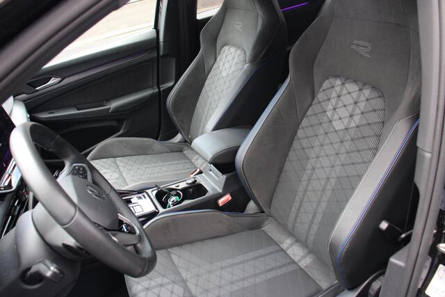 Volkswagen GOLF Variant 1.5 eTSI 150PK R-LINE PDC, CAMERA, ADAPT CRUIS, LED,2025 FACELIFT