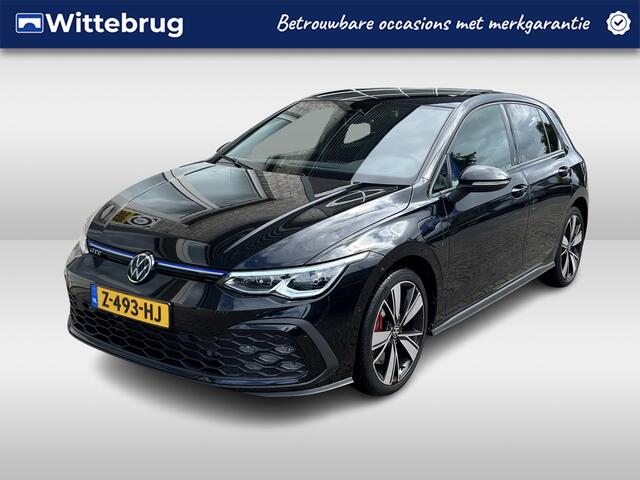 Volkswagen GOLF 1.4 eHybrid GTE / AUTOMAAT/ ACC/ APP-CONNECT/ PARK.SENSOR.V+A/ CAMERA/ STUUR+STOELVERWARM./ DODEHOEK/ KEYLESS/ DIGITAL DASH/ NAVI/ DAB/ CLIMA/ LED/ 18'' LMV