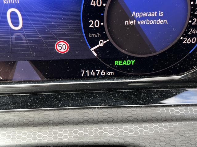 Volkswagen GOLF 1.4 eHybrid GTE / AUTOMAAT/ ACC/ APP-CONNECT/ PARK.SENSOR.V+A/ CAMERA/ STUUR+STOELVERWARM./ DODEHOEK/ KEYLESS/ DIGITAL DASH/ NAVI/ DAB/ CLIMA/ LED/ 18'' LMV