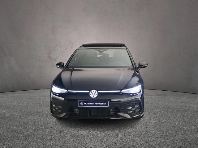 Volkswagen GOLF 1.5 eHybrid GTE 272pk DSG Automaat, Trekhaak, Panoramadak, 360 camera, Stoelverwarming, Stuurverwarming, Parkeersensoren, Dodehoeksensoren, Navigatie, App-connect