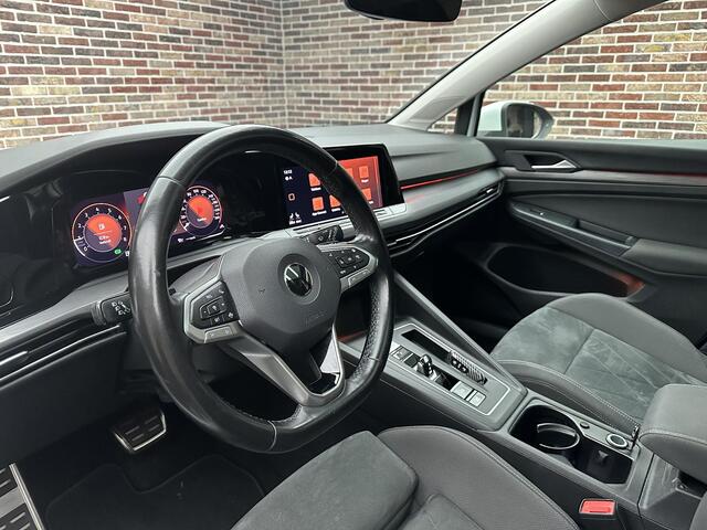 Volkswagen GOLF 1.5 eTSI Style Pano| ergoActive