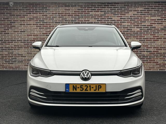 Volkswagen GOLF 1.5 eTSI Style Pano| ergoActive