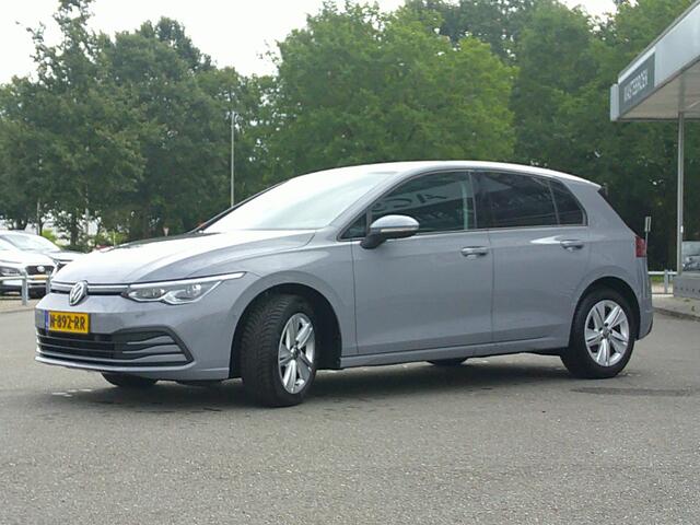 Volkswagen GOLF 1.0 TSI Life Business Staat in Hoogeveen