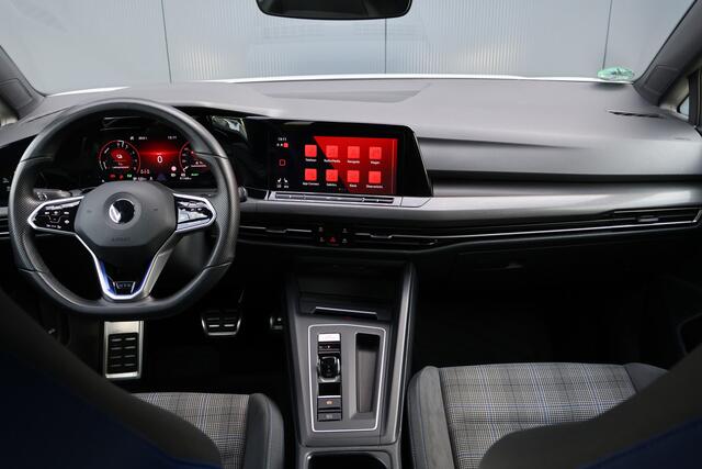 Volkswagen GOLF 1.4 eHybrid GTE 245pk | Stoelverwarming | Camera | LED Plus | Active Info Display | Draadloze lader