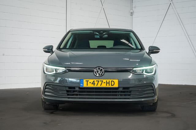 Volkswagen GOLF 1.0 eTSI Life | Memory | Keyless | Stoelverwarming | 18" Velgen | LED Plus