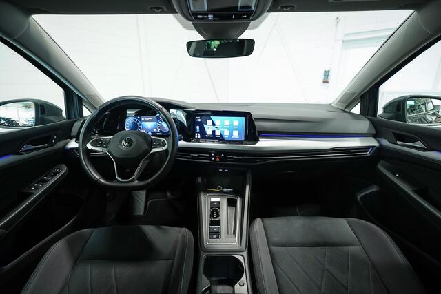 Volkswagen GOLF 1.0 eTSI Life | Memory | Keyless | Stoelverwarming | 18" Velgen | LED Plus