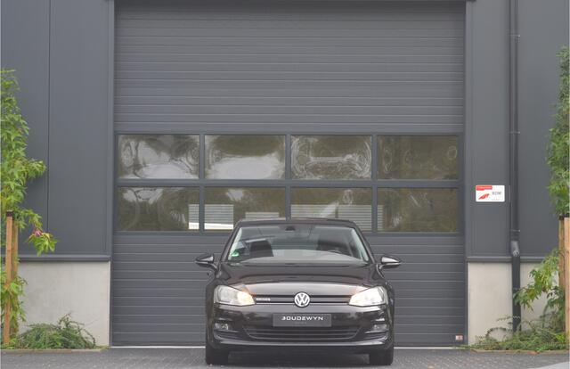 Volkswagen GOLF 1.0 TSI Comfortline NAP | Carplay | Cruise Control | Trekhaak | Parkeersensoren voor en achter