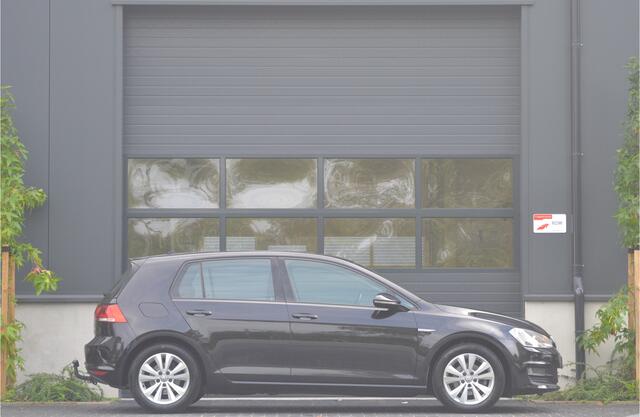 Volkswagen GOLF 1.0 TSI Comfortline NAP | Carplay | Cruise Control | Trekhaak | Parkeersensoren voor en achter