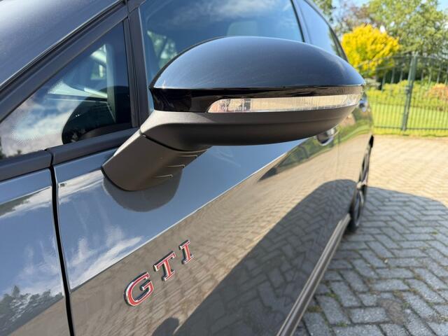 Volkswagen GOLF 2.0 TSI 195 kW Pano / IQ Light / HenK / DCC / Keyless