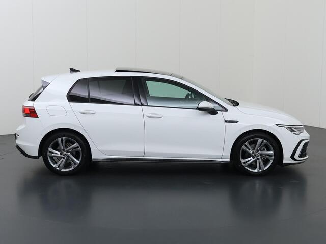 Volkswagen GOLF 1.5 eTSI R-Line Business+ | Panoramadak | Stoel/Stuurverwarming | Trekhaak | R-Line In/Exterieur |