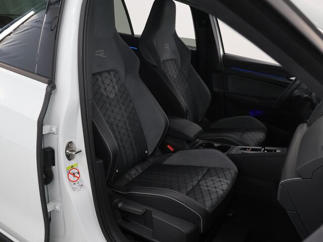 Volkswagen GOLF 1.5 eTSI R-Line Business+ | Panoramadak | Stoel/Stuurverwarming | Trekhaak | R-Line In/Exterieur |