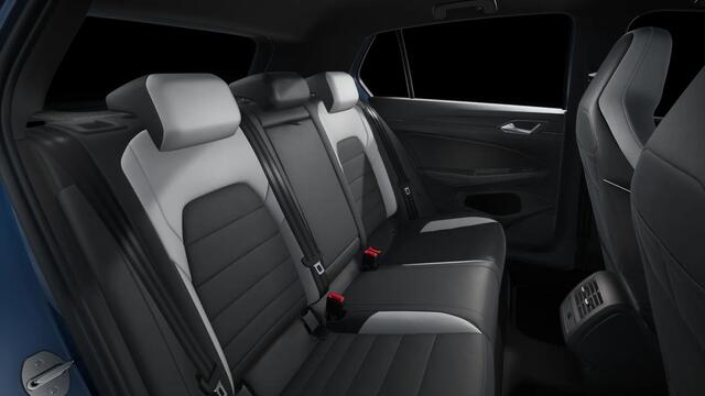 Volkswagen GOLF 1.5 eHybrid GTE 272PK DSG Panoramadak, Trekhaak, Black Style, Leder, Memorystoel, 18" LM Velgen, Dynamic Chassis, Stoel-Stuurverwarming, Stoelkoeling