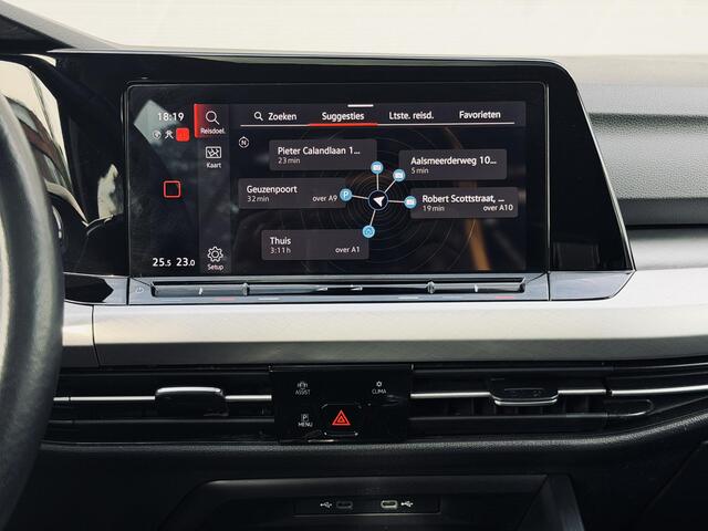 Volkswagen GOLF 1.0 TSI Life Pano/Navi/