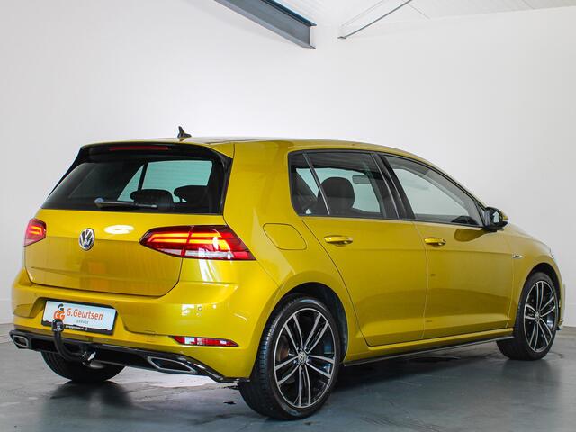 Volkswagen GOLF 1.4 TSI Highline R-Line Trekhaak, Massage, Apple Carplay/Android Auto, ACC, LED,